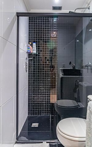 Apartamento à venda com 81m², 2 quartos e 1 vaga Apartamento à venda com 81m², 2 quartos e 1 vagaBanheiro Social