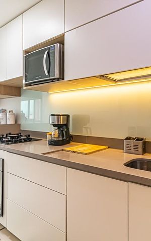 Apartamento à venda com 81m², 2 quartos e 1 vaga Apartamento à venda com 81m², 2 quartos e 1 vagaCozinha e Área de Serviço