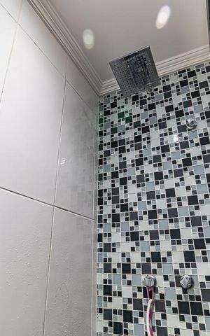 Apartamento à venda com 81m², 2 quartos e 1 vaga Apartamento à venda com 81m², 2 quartos e 1 vagaBanheiro da Suíte