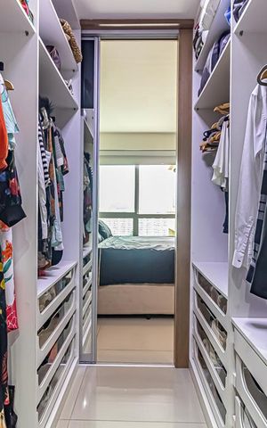 Apartamento à venda com 81m², 2 quartos e 1 vaga Apartamento à venda com 81m², 2 quartos e 1 vagaCloset do quarto 2