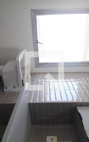 Apartamento à venda com 77m², 2 quartos e 1 vaga Apartamento à venda com 77m², 2 quartos e 1 vagaCozinha e Área de Serviço