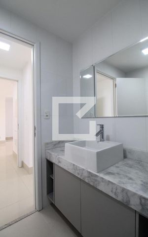 Apartamento à venda com 77m², 2 quartos e 1 vaga Apartamento à venda com 77m², 2 quartos e 1 vagaBanheiro da Suíte
