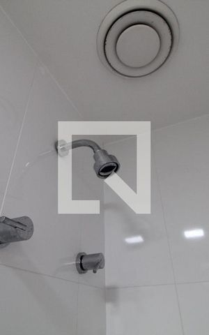 Apartamento à venda com 77m², 2 quartos e 1 vaga Apartamento à venda com 77m², 2 quartos e 1 vagaBanheiro Social