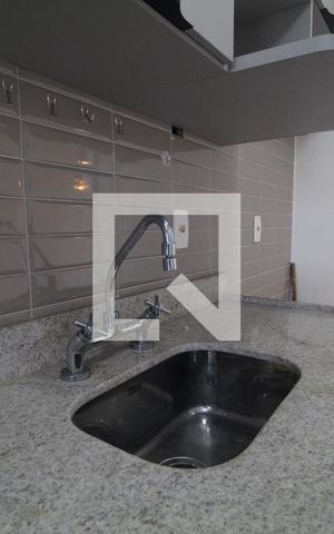 Apartamento à venda com 77m², 2 quartos e 1 vaga Apartamento à venda com 77m², 2 quartos e 1 vagaCozinha e Área de Serviço