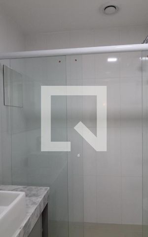 Apartamento à venda com 77m², 2 quartos e 1 vaga Apartamento à venda com 77m², 2 quartos e 1 vagaBanheiro da Suíte