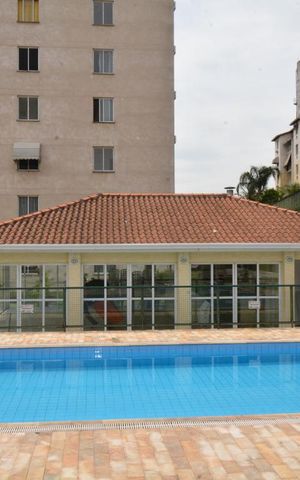 Apartamento à venda com 50m², 2 quartos e sem vagaÁrea comum - Piscina