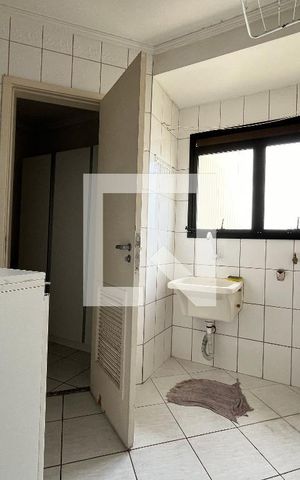 Apartamento à venda com 94m², 3 quartos e 3 vagas Apartamento à venda com 94m², 3 quartos e 3 vagasÁrea de Serviço