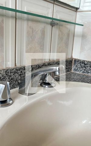 Apartamento à venda com 94m², 3 quartos e 3 vagas Apartamento à venda com 94m², 3 quartos e 3 vagasBanheiro Corredor