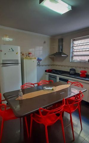 Casa à venda com 450m², 3 quartos e 3 vagasCozinha