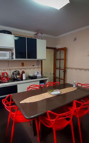 Casa à venda com 450m², 3 quartos e 3 vagasCozinha
