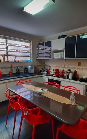 Casa à venda com 450m², 3 quartos e 3 vagasCozinha