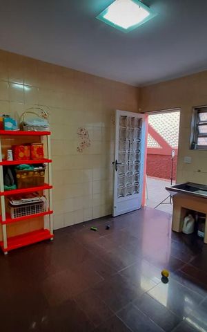 Casa à venda com 450m², 3 quartos e 3 vagasLavanderia