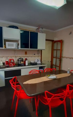 Casa à venda com 450m², 3 quartos e 3 vagasCozinha