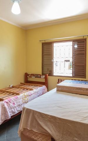 Casa à venda com 345m², 4 quartos e 1 vaga Casa à venda com 345m², 4 quartos e 1 vagaQuarto 2