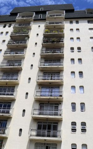 Apartamento à venda com 160m², 3 quartos e 3 vagasFachada
