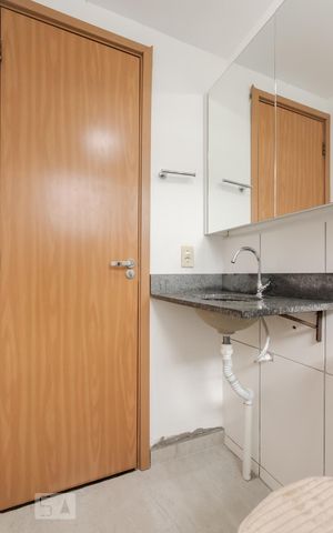 Apartamento à venda com 47m², 2 quartos e 1 vaga Apartamento à venda com 47m², 2 quartos e 1 vagaBanheiro