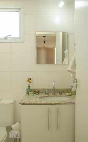 Apartamento para alugar com 65m², 2 quartos e 1 vaga Apartamento para alugar com 65m², 2 quartos e 1 vagaBanheiro