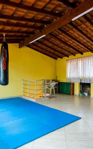 Casa à venda com 200m², 3 quartos e sem vaga Casa à venda com 200m², 3 quartos e sem vagaEspaço gourmet
