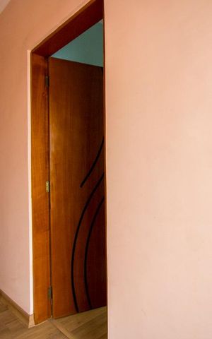 Casa à venda com 200m², 3 quartos e sem vaga Casa à venda com 200m², 3 quartos e sem vagaCorredor