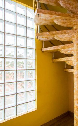 Casa à venda com 200m², 3 quartos e sem vaga Casa à venda com 200m², 3 quartos e sem vagaCorredor