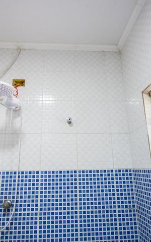 Casa à venda com 200m², 3 quartos e sem vaga Casa à venda com 200m², 3 quartos e sem vagaBanheiro do quarto 1