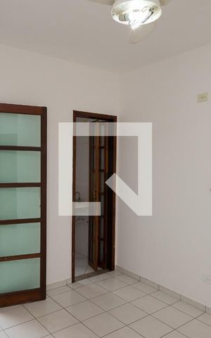 Casa à venda com 106m², 3 quartos e 2 vagas Casa à venda com 106m², 3 quartos e 2 vagasSuíte