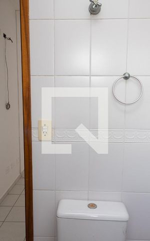 Casa à venda com 106m², 3 quartos e 2 vagas Casa à venda com 106m², 3 quartos e 2 vagasBanheiro da Suíte
