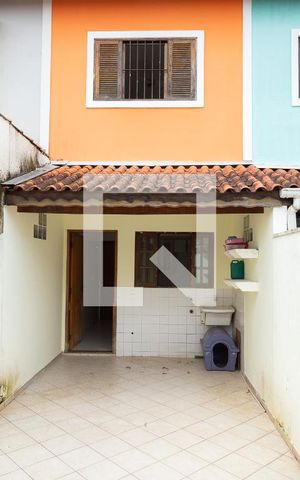 Casa à venda com 106m², 3 quartos e 2 vagas Casa à venda com 106m², 3 quartos e 2 vagasÁrea de Serviço