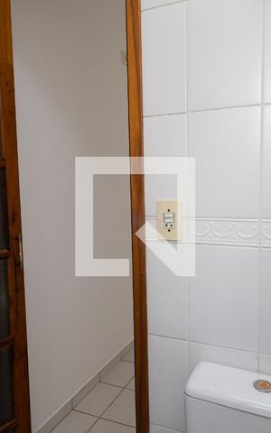 Casa à venda com 106m², 3 quartos e 2 vagas Casa à venda com 106m², 3 quartos e 2 vagasBanheiro da Suíte