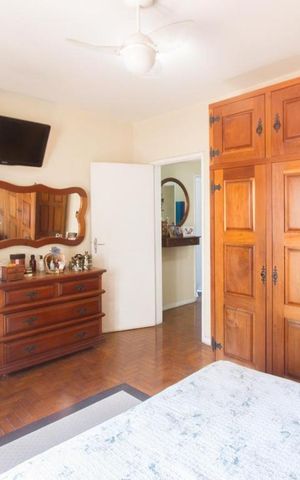 Casa à venda com 192m², 3 quartos e 2 vagasSuíte