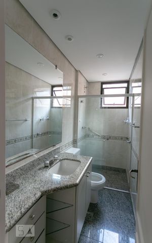 Apartamento à venda com 138m², 4 quartos e 2 vagasBanheiro