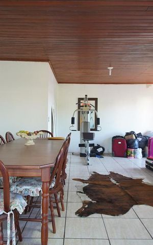 Casa à venda com 237m², 3 quartos e 2 vagasCobertura