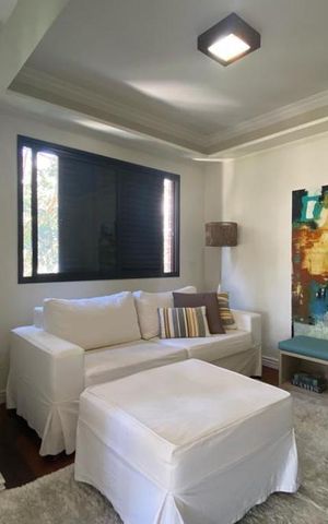 Apartamento à venda com 173m², 3 quartos e 3 vagas Apartamento à venda com 173m², 3 quartos e 3 vagasSala de TV