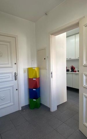 Apartamento à venda com 173m², 3 quartos e 3 vagas Apartamento à venda com 173m², 3 quartos e 3 vagasÁrea de Serviço
