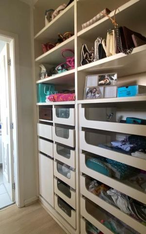 Apartamento à venda com 173m², 3 quartos e 3 vagas Apartamento à venda com 173m², 3 quartos e 3 vagasCloset da suíte 1
