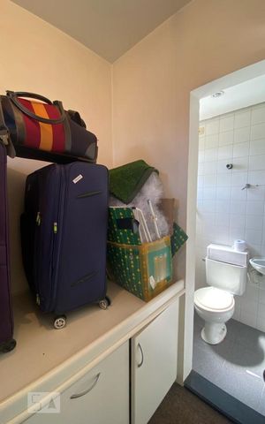 Apartamento à venda com 173m², 3 quartos e 3 vagas Apartamento à venda com 173m², 3 quartos e 3 vagasQuarto de Serviço