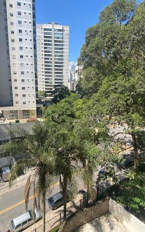 Apartamento à venda com 173m², 3 quartos e 3 vagas Apartamento à venda com 173m², 3 quartos e 3 vagasVista da Sacada