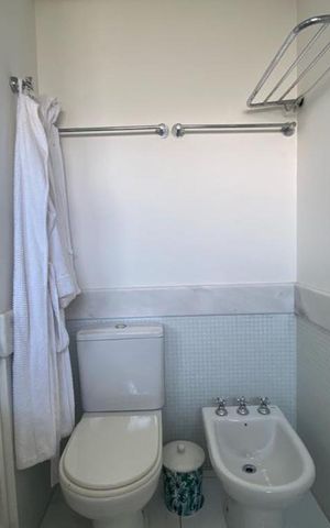 Apartamento à venda com 173m², 3 quartos e 3 vagas Apartamento à venda com 173m², 3 quartos e 3 vagasBanheiro da Suíte 1