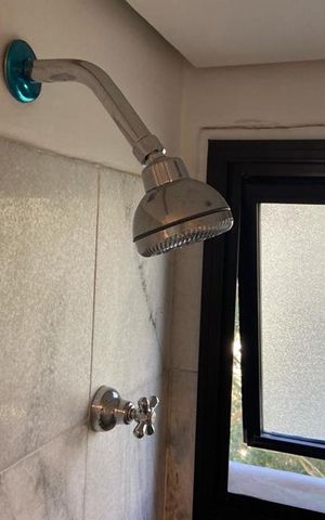 Apartamento à venda com 173m², 3 quartos e 3 vagas Apartamento à venda com 173m², 3 quartos e 3 vagasChuveiro