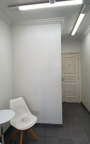 Apartamento à venda com 173m², 3 quartos e 3 vagas Apartamento à venda com 173m², 3 quartos e 3 vagasCozinha