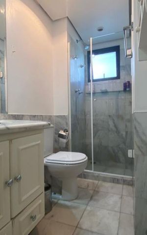 Apartamento à venda com 173m², 3 quartos e 3 vagas Apartamento à venda com 173m², 3 quartos e 3 vagasBanheiro da Suíte 2