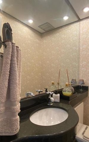 Apartamento à venda com 173m², 3 quartos e 3 vagas Apartamento à venda com 173m², 3 quartos e 3 vagasLavabo