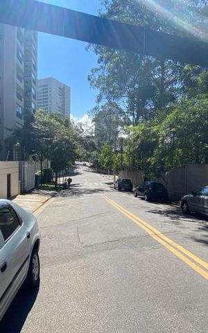 Apartamento à venda com 173m², 3 quartos e 3 vagas Apartamento à venda com 173m², 3 quartos e 3 vagasVista da Rua