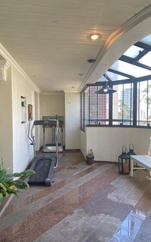 Apartamento à venda com 173m², 3 quartos e 3 vagas Apartamento à venda com 173m², 3 quartos e 3 vagasSacada