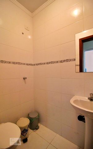 Casa à venda com 256m², 3 quartos e 5 vagasBanheiro de Serviço