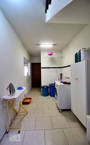 Casa à venda com 256m², 3 quartos e 5 vagasÁrea de Serviço