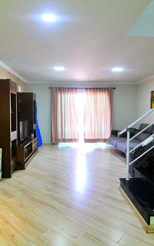 Casa à venda com 256m², 3 quartos e 5 vagasSala