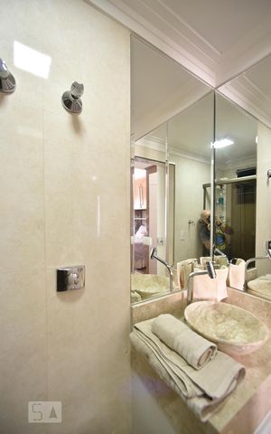 Apartamento à venda com 98m², 3 quartos e 1 vagaBanheiro da suite