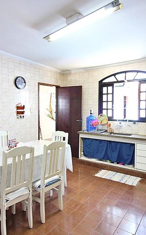 Casa à venda com 429m², 5 quartos e 5 vagasCozinha da Casa 2