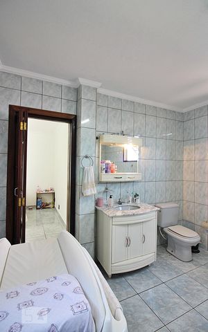 Casa à venda com 429m², 5 quartos e 5 vagasBanheiro da Suíte